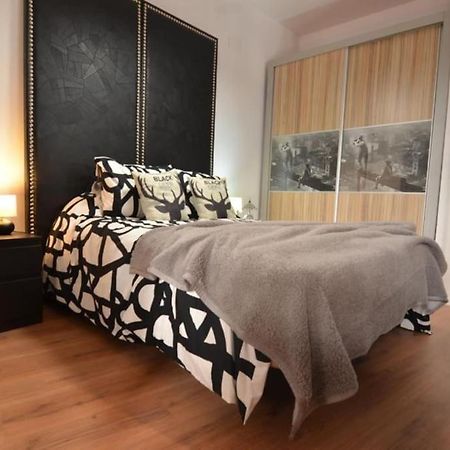 Luna'S Home. Precioso Loft En Больюльос-Пар-дель-Кондадо Экстерьер фото